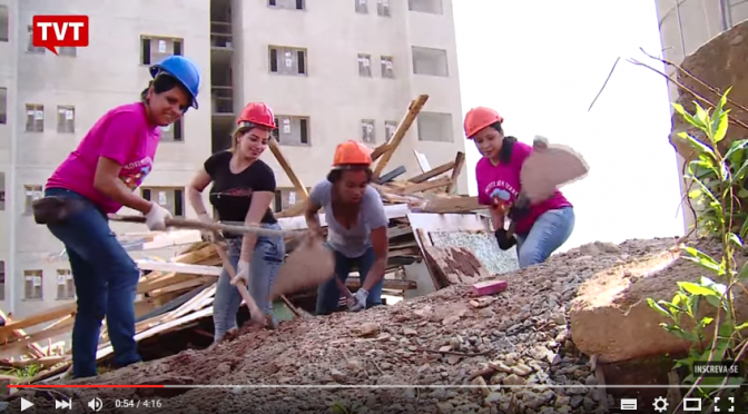 Mulheres a frente de administração e obra do Minha Casa Minha Vida